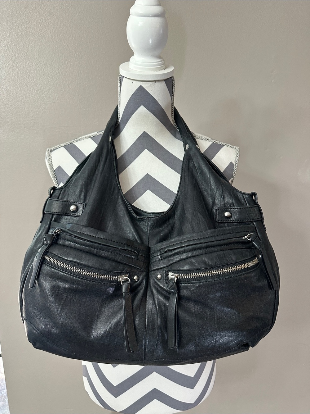 Perlina Black Leather Hobo Crescent Shoulder Bag Purse Buttery Soft Vintage